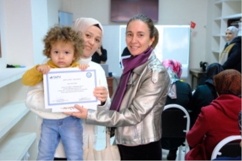 BEYLİKOVALI KADINLAR EĞİTİMLERİ TAMAMLADI