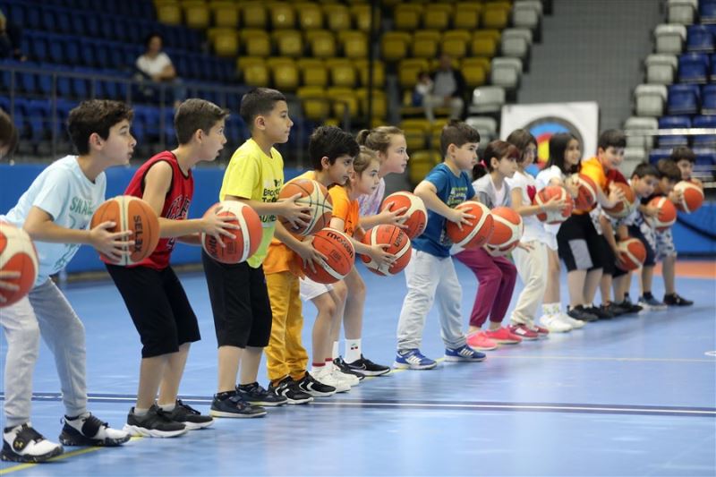Yenimahalle’nin Spor Akademisi 2 Bin Sporcuya Ulaştı