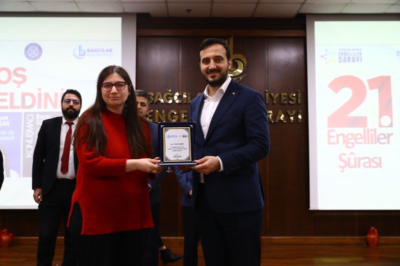 OTİSTİK YAZAR BİRSEN BAŞAR, BAĞCILAR’DA OTİZMİ ANLATTI