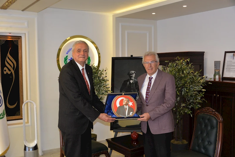 BAŞKAN BAKKALCIOĞLU ÖDEMİŞ BELEDİYE BAŞKANI ERİŞ İLE BİR ARAYA GELDİ