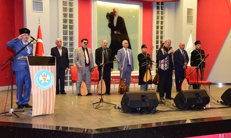 Manisa 3. Geleneksel Aşıklar Bayramı’nda Aşıklar Hünerlerini Sergiledi