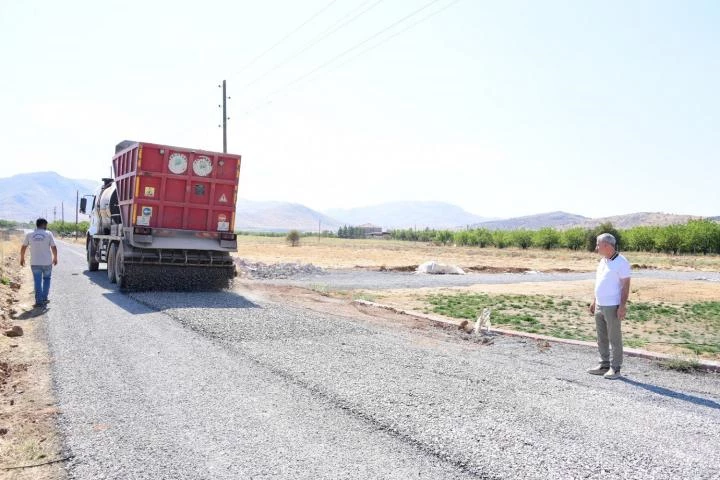 “Ulaşım Ağımızı Konforlu ve Modern Yollarla Genişletiyoruz”