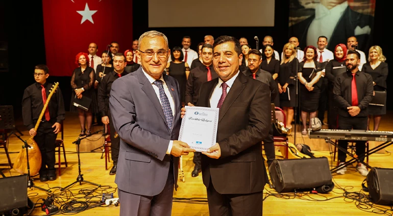 KÜLTÜR VE SANAT AKADEMİMİZİN THM KOROSU İLK KONSERİNİ VERDİ