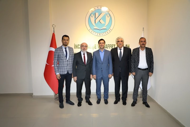 Belediye Başkanımız Sn. Mustafa İlmek, Kayseri Üniversitesi Rektörü Prof.Dr Kurtuluş Karamustafa, Hayırsever İş İnsanı Saffet Arslan,