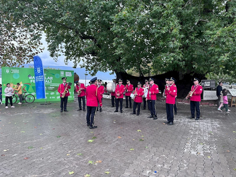 GAZİANTEP BÜYÜKŞEHİR BELEDİYESİ BANDOSU BURSA’DA BEĞENİ TOPLADI