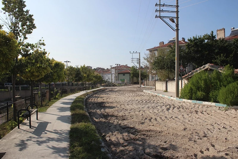 Ofis Önü Bolvadin Köprüsü Bağlantı Yolu