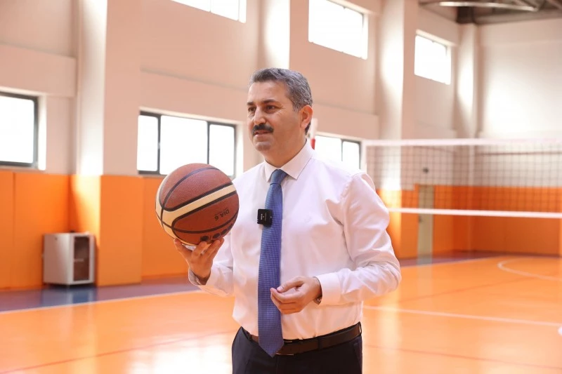 BAŞKAN EROĞLU’DAN GENÇLERE DAVET