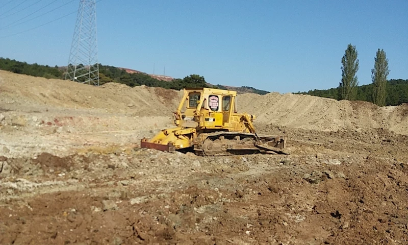 Gördes Kalemoğlu Mahallesi’nin Göletleri Bakıma Alındı