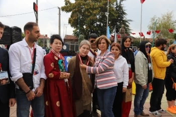 HAN İLÇESİNDEN DÜNYAYA DOSTLUK MESAJI