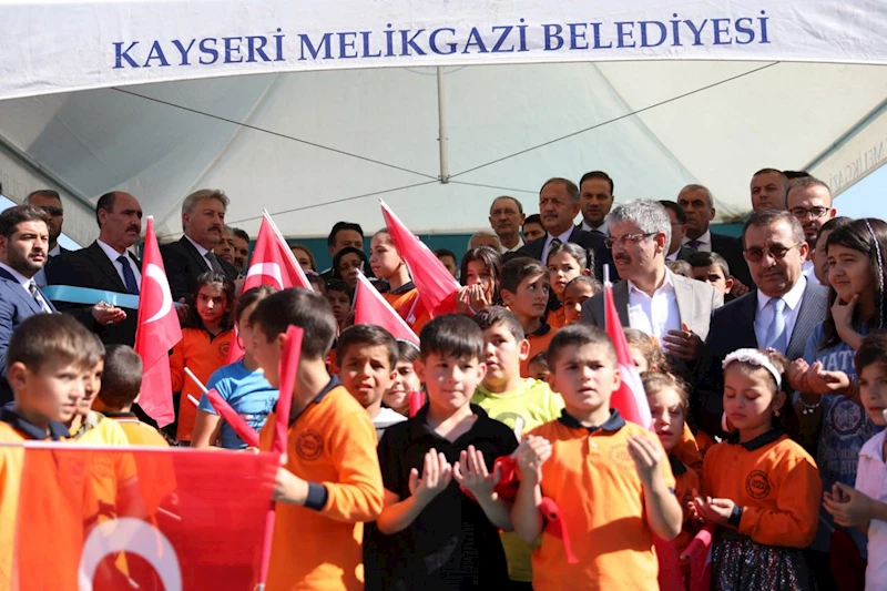 Danışmentgazi Mahallesi’nde İbrahim Kendiroğlu İlkokulu Hizmete Açıldı