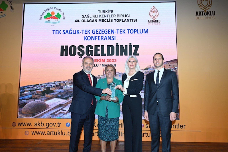 BAŞKAN V. SUBAŞI ‘SAĞLIKLI ŞEHİRLER EN İYİ UYGULAMA’ YARIŞMASININ ÖDÜLÜNÜ ALDI