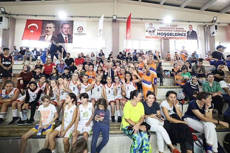 Cumhuriyeti’nin 100. kuruluş yıldönümü coşkuyla kutlanıyor