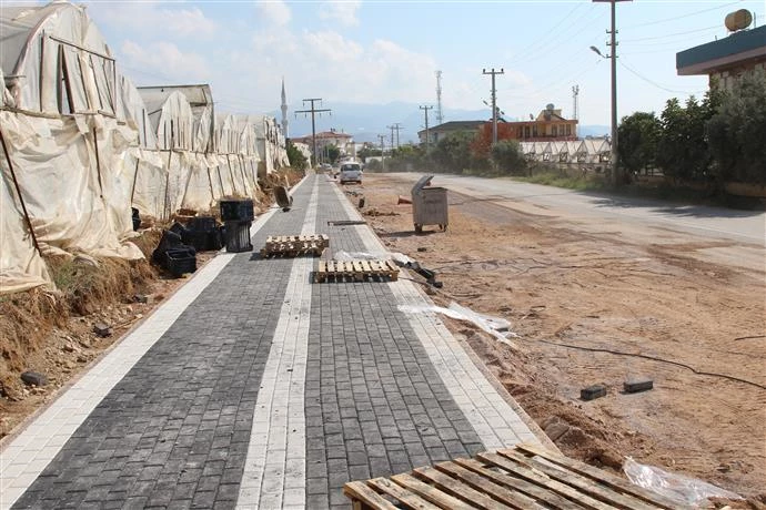 PAYALLAR ATATÜRK CADDESİ YENİ KALDIRIMI İLE MODERN BİR GÖRÜNÜME KAVUŞTURULUYOR