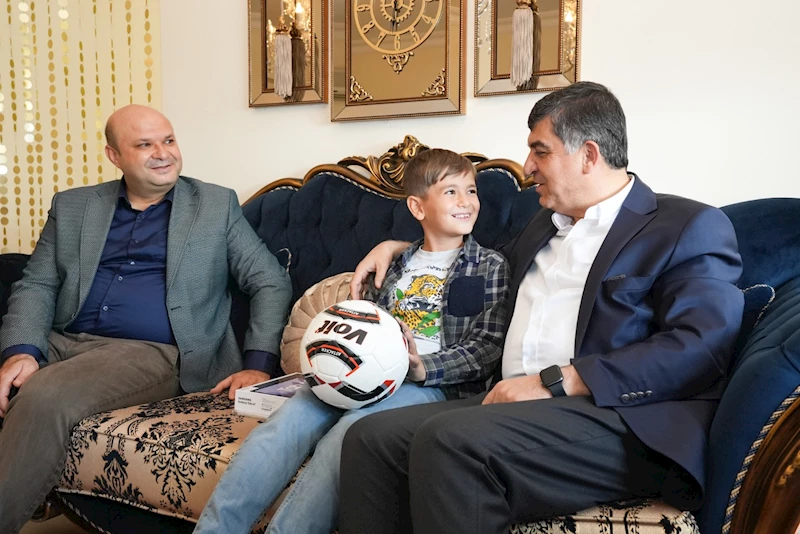 BAŞKAN FADILOĞLU’NDAN, ALİ KAAN’A SÜRPRİZ ZİYARET