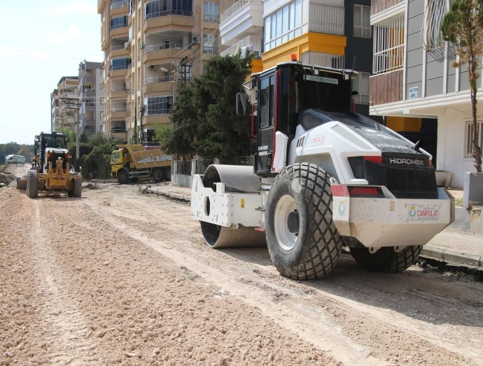 MAHALLE MUHTARLARI, HİZMETLERDEN ÖTÜRÜ BAŞKAN CANPOLAT’A TEŞEKKÜR ETTİ