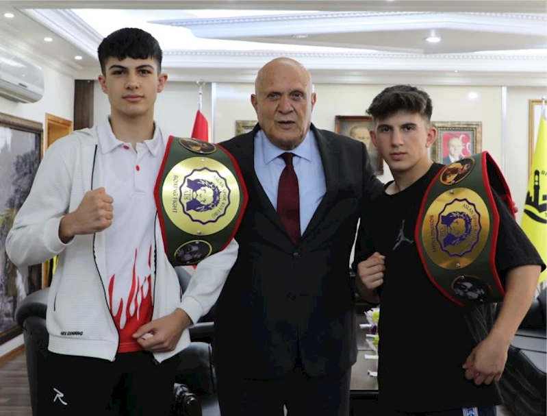 BAŞARILI SPORCULARIMIZDAN BELEDİYE BAŞKANIMIZA ZİYARET