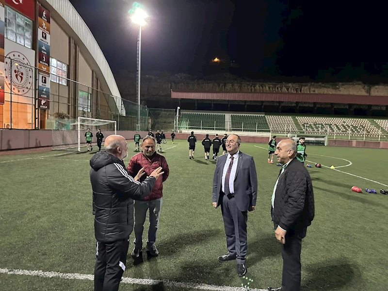 BAŞKAN ELÇİN YEŞİL ARTVİN SPOR’U ZİYARET ETTİ