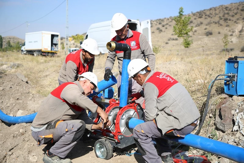 MELİKGAZİ’DEN KIRSAL MAHALLELERDE ÇİFTÇİLERİN SULAMA SIKINTISINA ÇÖZÜM