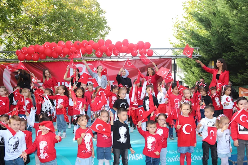 Akademili miniklerden 100. Yıla özel coşkulu kutlama