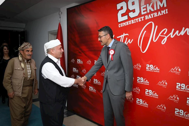 Cumhuriyetimizin kuruluşunun 100.yıl dönümü kutlamaları kapsamında 29 Ekim Cumhuriyet Bayramı Resepsiyon programı düzenlendi