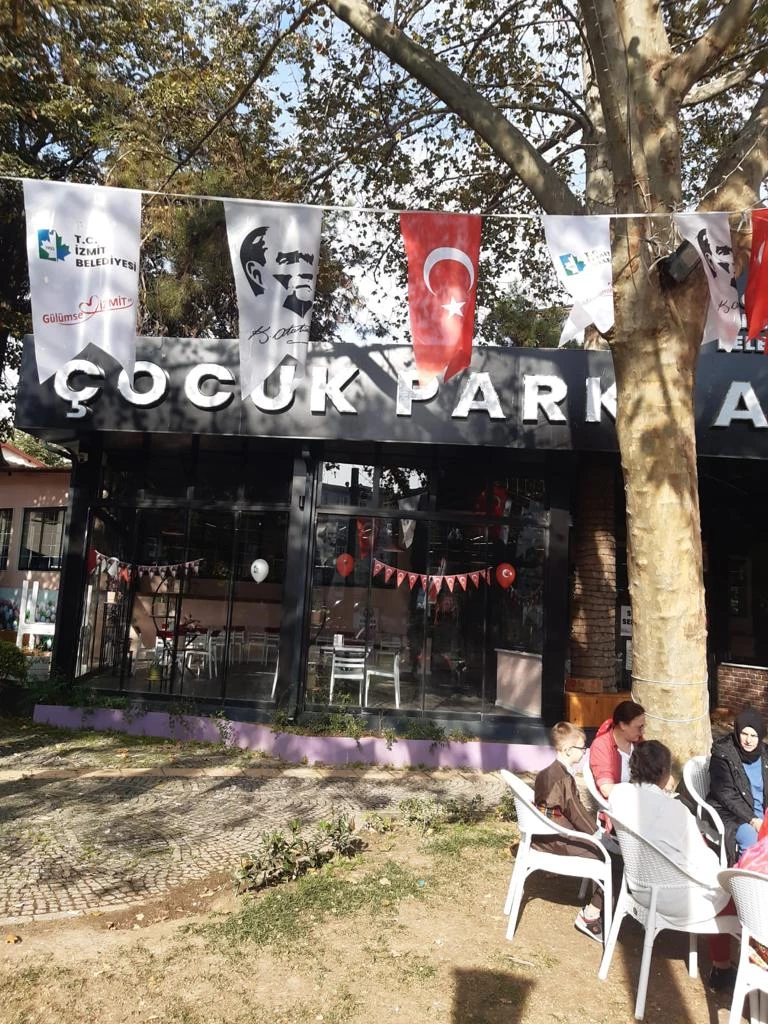 GÜLÜMSE KAFELER 100. YILI COŞKUYLA KARŞILADI