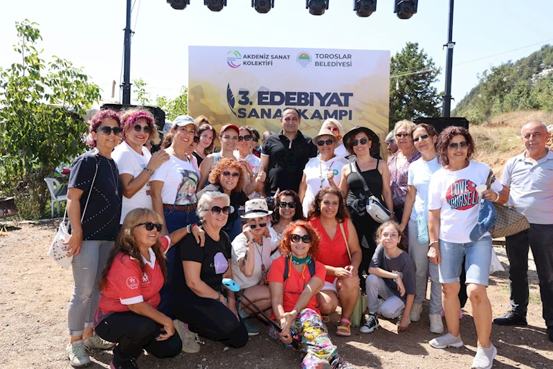 TOROSLAR’IN ETEĞİ KIZILKAYA MAHALLESİ’NDE 3. MERSİN EDEBİYAT SANAT KAMPI’NA MENGİ OYUNU DAMGA VURDU