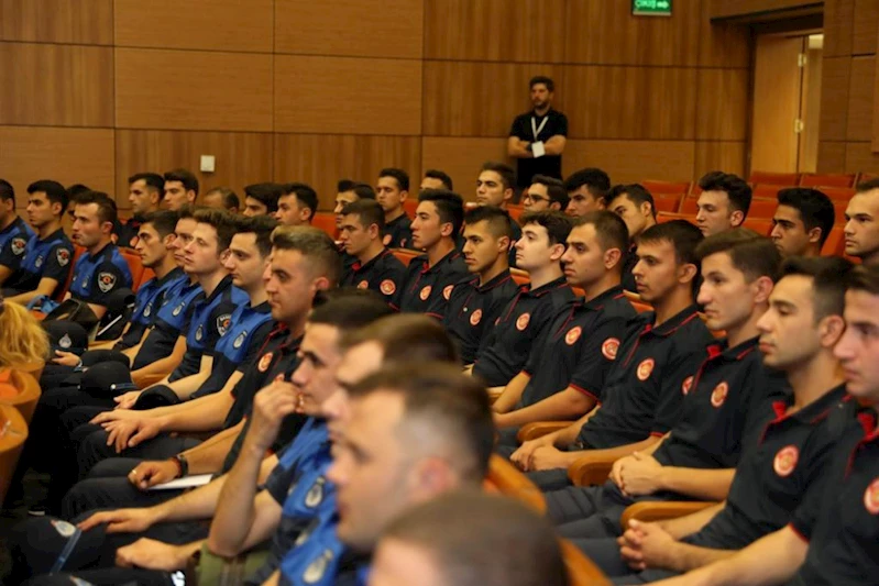 Yeni göreve başlayan personele hizmet içi eğitim