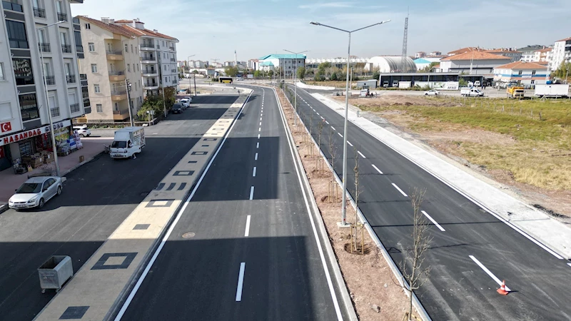 AKSARAY BELEDİYESİ BİR CADDEYİ DAHA ŞEHRE YAKIŞIR HALE GETİRDİ