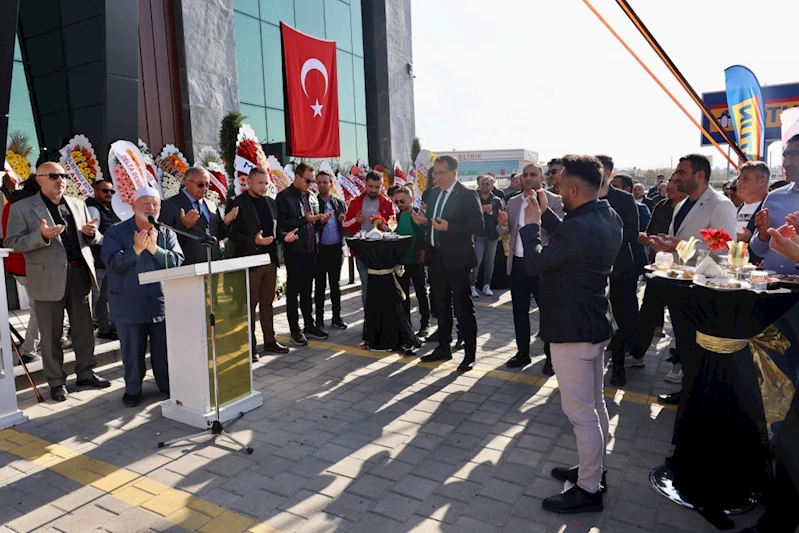 Başkan Savran İşyeri Açılışlarına Katıldı