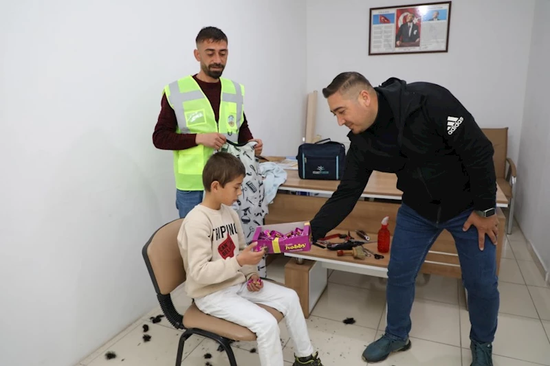 İlçemizde geçtiğimiz hafta yaşlı, engelli ve özel gereksinimi olan çocuklarımız için başlattığımız ücretsiz traş çalışmasında İncesu Rehabilitasyon Merkezindeki
