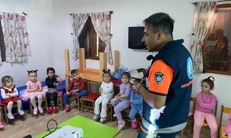 Sarıgöl ÇKSM Miniklerine Afete Hazırlık Eğitimi