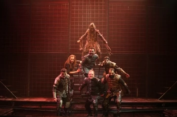 ŞEHİR TİYATROLARININ KAPALI GİŞE OYUNU “MACBETH”  İSTANBUL DEVLET TİYATROS’UNA KONUK OLUYOR