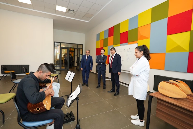 KAYMAKAM YAMLI, ŞEHİTKAMİL SANAT MERKEZİ’Nİ İNCELEDİ