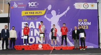 Osmangazi Belediyespor Kulübü Şampiyonluklara Doymuyor