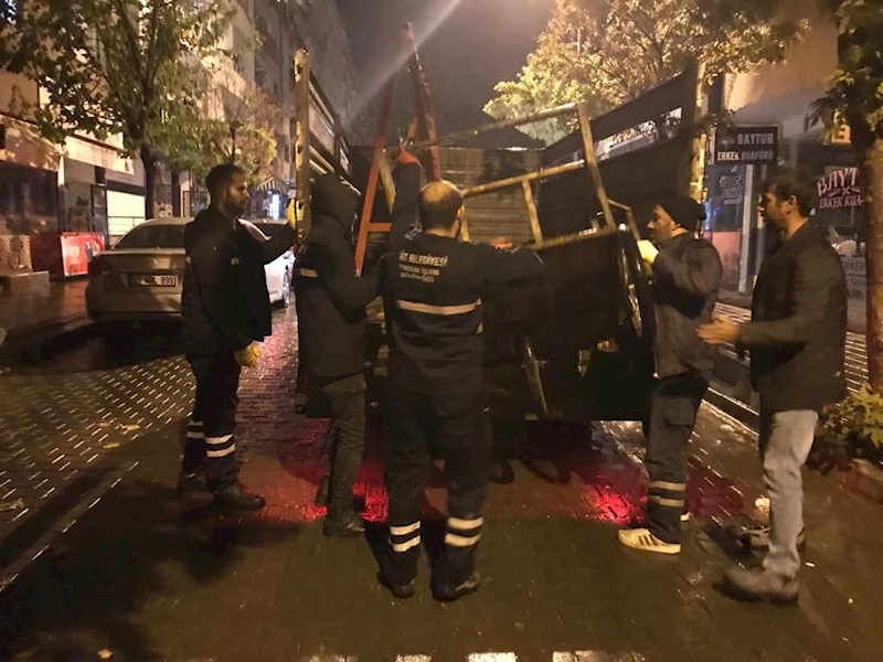 SİİRT BELEDİYESİ, ŞEHİR GENELİNDE GÖRÜNTÜ KİRLİLİĞİ VE KALDIRIM İŞGALLERİNE KARŞI ORTAK TEDBİRLER ALDI