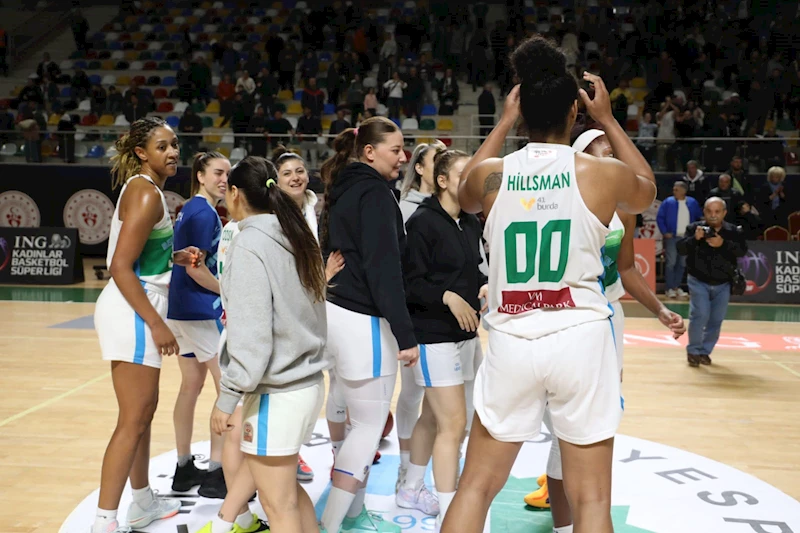İZMİT’İN PERİLERİ BEŞİKTAŞ’I DEVİRDİ: 69-60