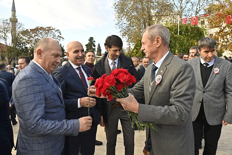 Başkan Uzunlar Öğretmenler Günü etkinliklerine katıldı