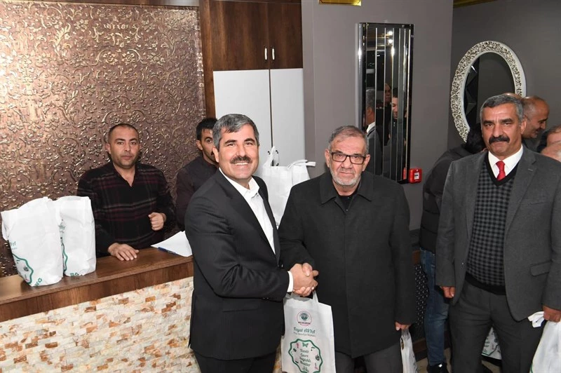 BAŞKAN ASYA BU YIL DA ÖĞRETMENLER GÜNÜ’NDE GELENEĞİNİ SÜRDÜRDÜ