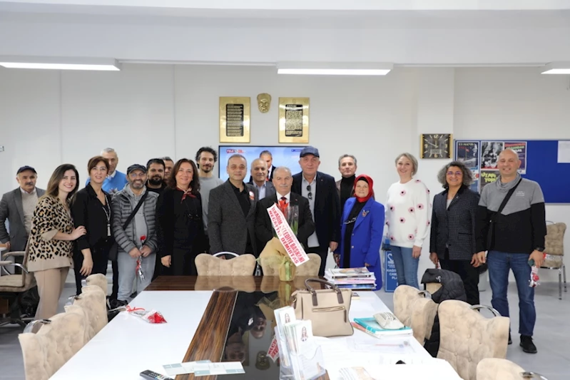BAŞKAN DEMİRTAŞ’TAN ÖĞRETMENLER GÜNÜ’NDE ÇİÇEKLİ KUTLAMA