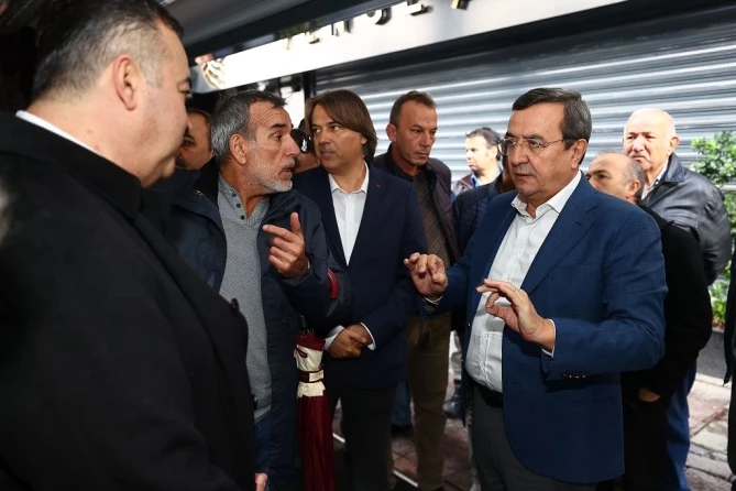 Başkan Batur’dan Kordon Esnafına İşgaliye Desteği