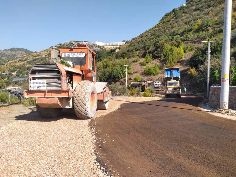 Alanya Özvadi grup yolu asfaltlandı