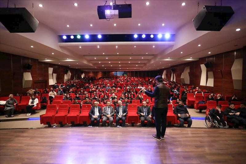YKS Sınavına Hazırlanan Öğrencilere Motivasyon Semineri