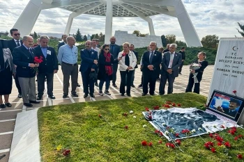 BÜYÜKERŞEN ECEVİT’İ ANMA TÖRENİNE KATILDI