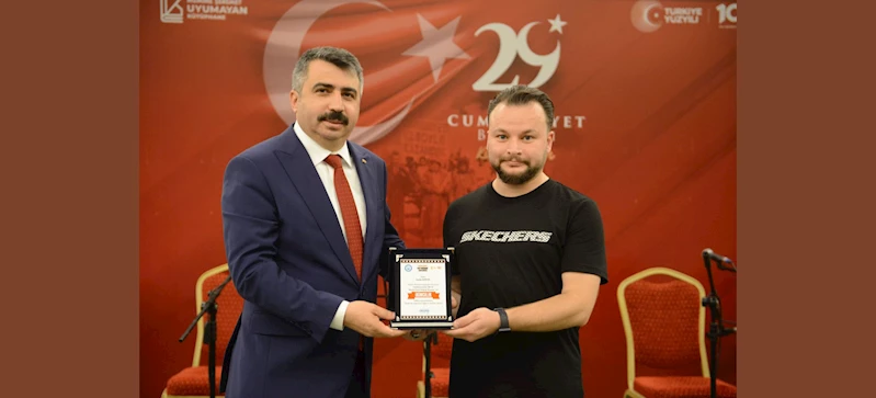 FOTOĞRAF SANATÇILARINDAN ‘BAYRAK’ RESİTALİ