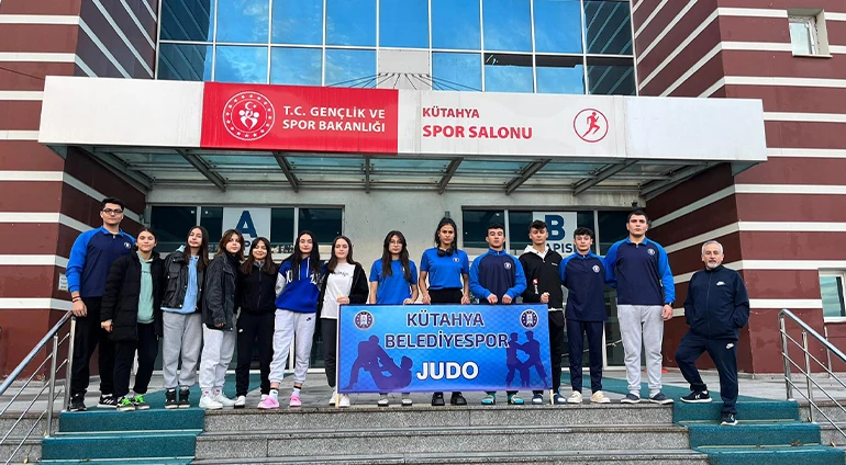 SPORCULARIMIZ ANKARA’DAN MADALYALARLA DÖNDÜ