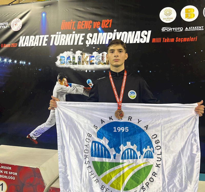 Büyükşehir karate sporcularından gurur tablosu