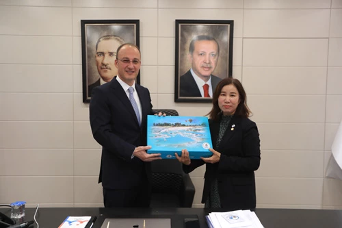 BAŞKAN ÖRKİ KORELİLERİ AĞIRLADI