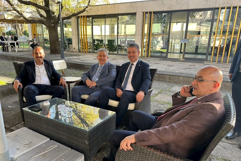 Belediye Başkanımız Av. Mustafa İlmek, TBMM Bahçesinde Kayseri Milletvekillerimiz ile İncesu üzerine görüşmeler