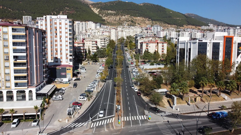 Büyükşehir Caddeleri Bir Bir Yeniliyor