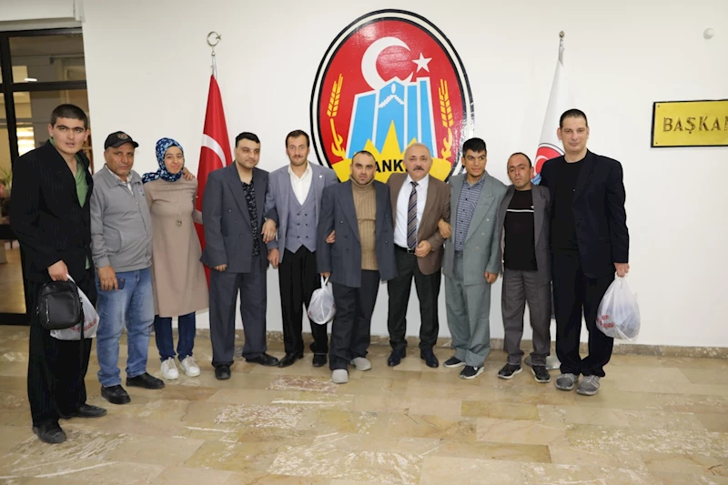 Çankırılı Merhum Terzisinin Koleksiyonu Engelli Gençlere Emanet